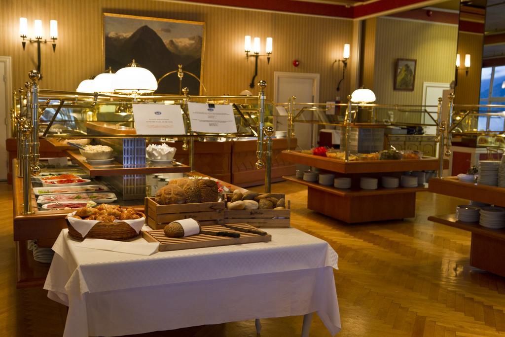 Kviknes Hotel 4*