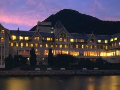 Hotel Kviknes 4*
